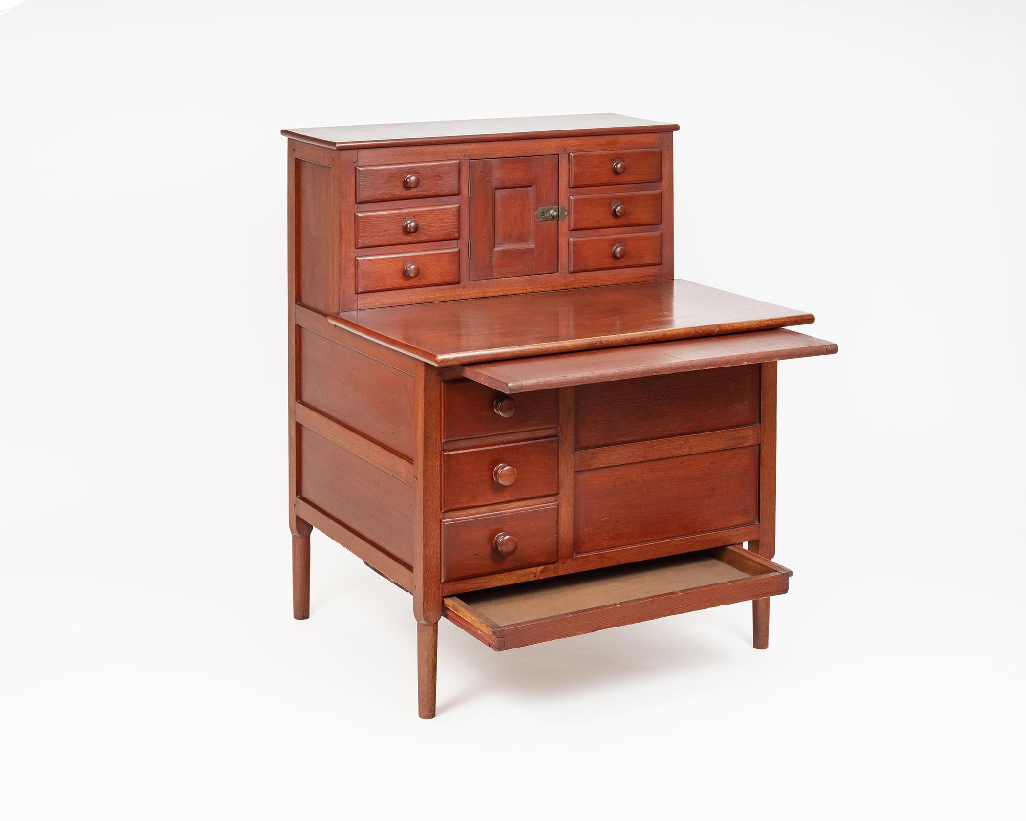 2026.0004.001 Desk, sewing table, view 7