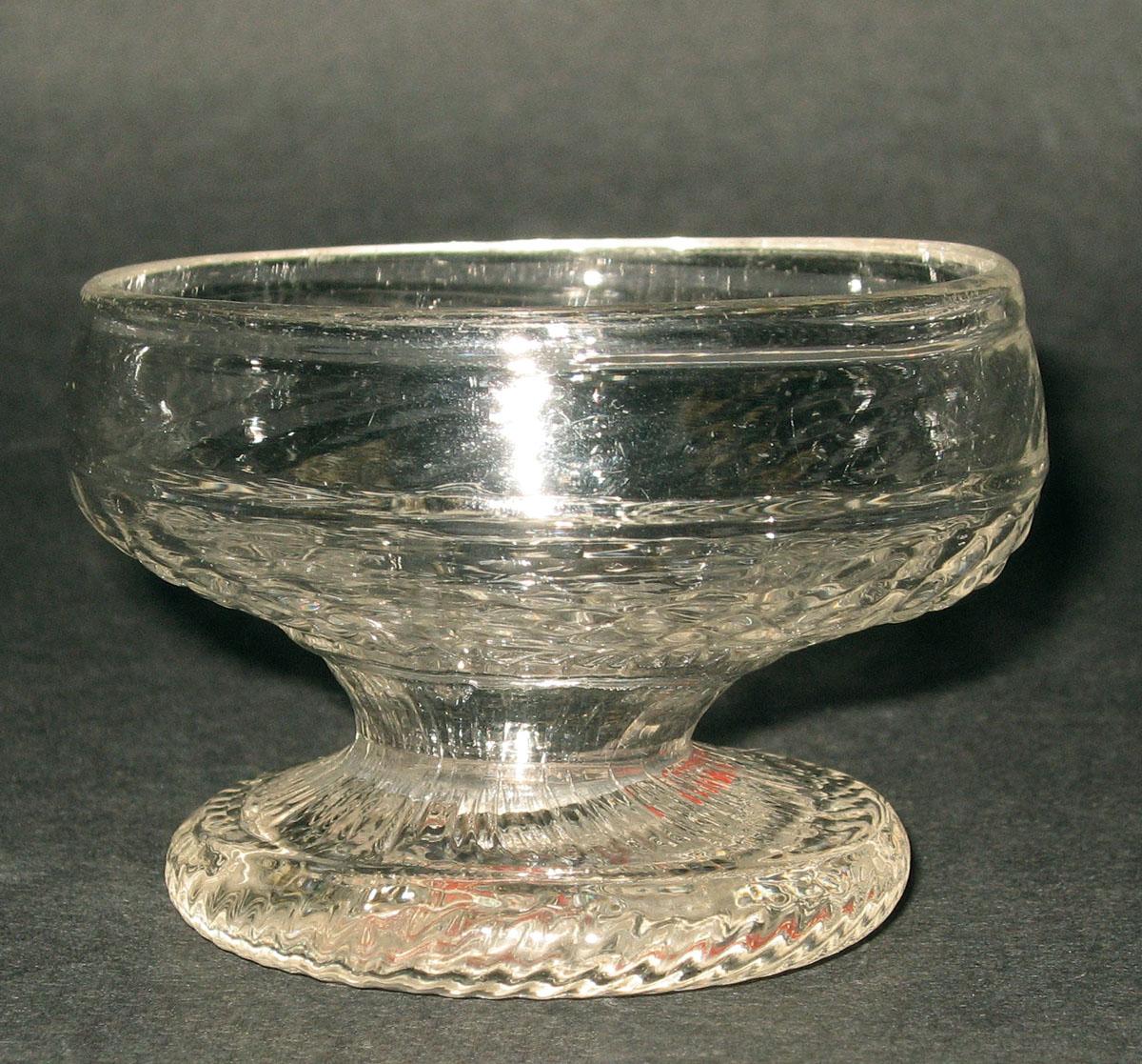 1959.3189 Glass salt