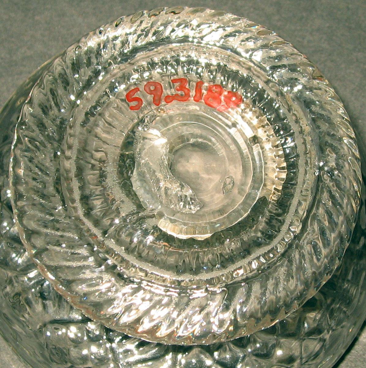 1959.3189 Glass salt (underside)