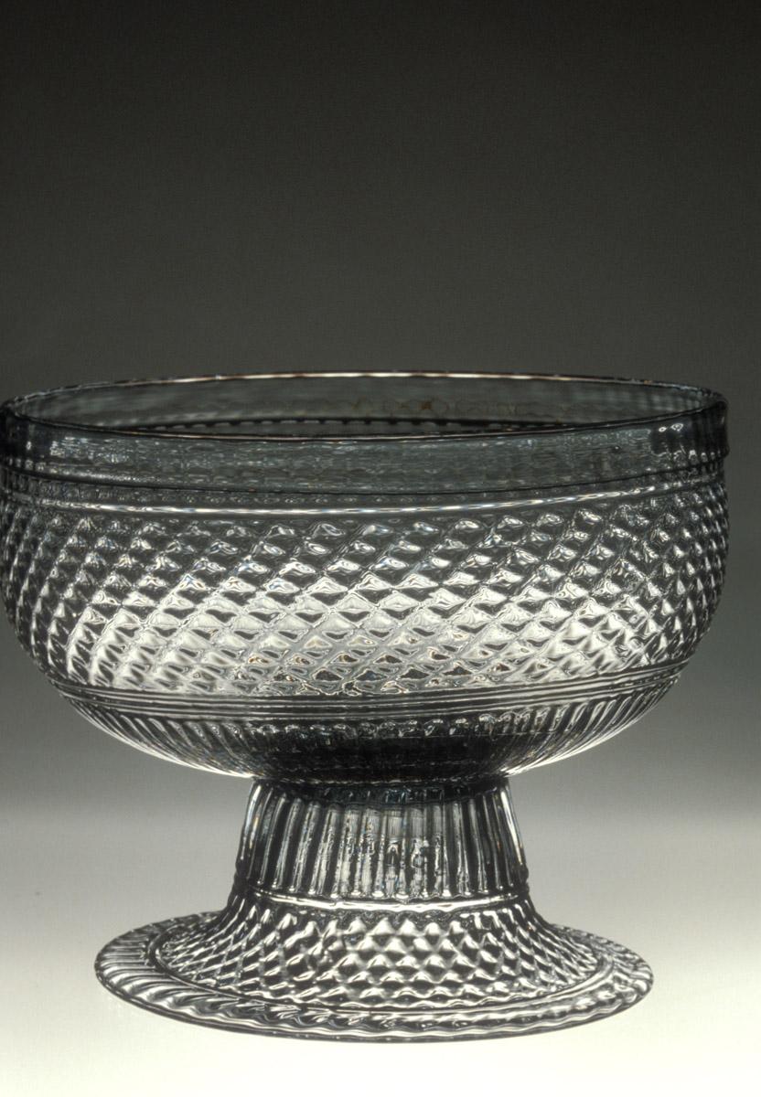 1959.3190 Glass bowl