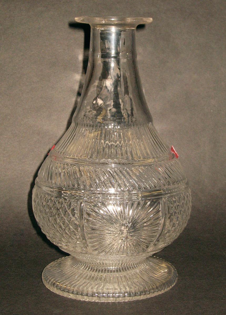 1959.3195 A Glass decanter