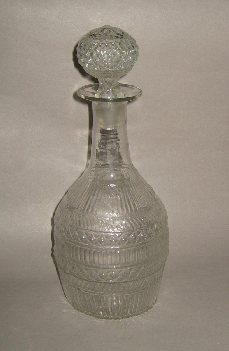 1959.3199 A Glass decanter