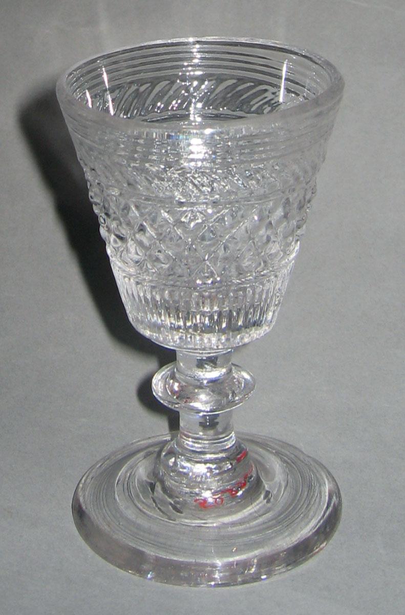 1959.3200 Lead glass wineglass