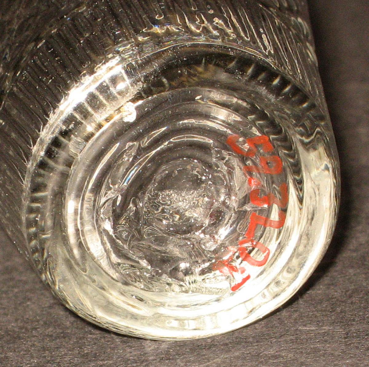 1959.3205 Glass tumbler (underside)