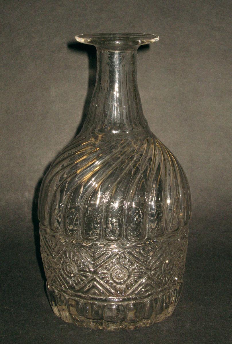 1959.3207 Glass decanter