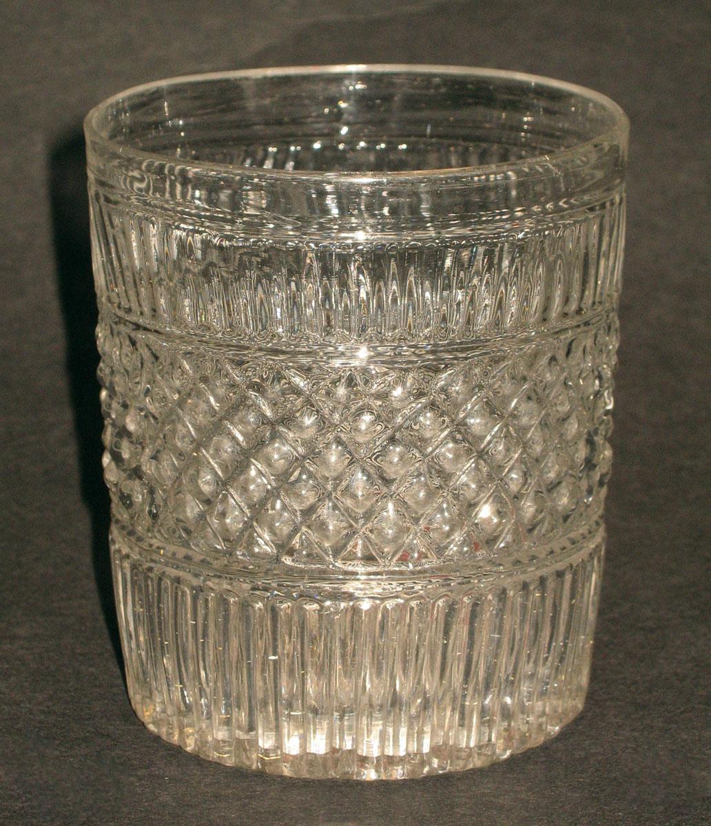 1959.3211 Mold-blown tumbler