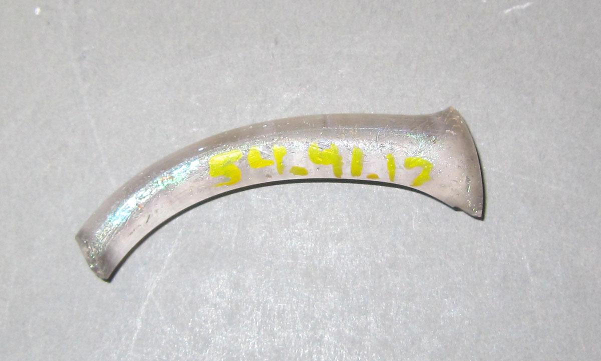 1954.0041.017 Glass fragment