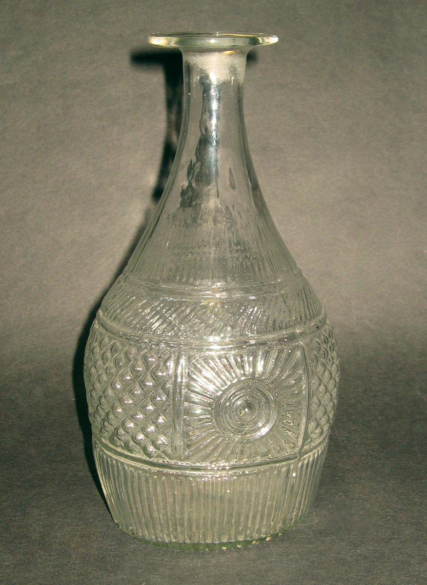 1959.3213 A Glass decanter