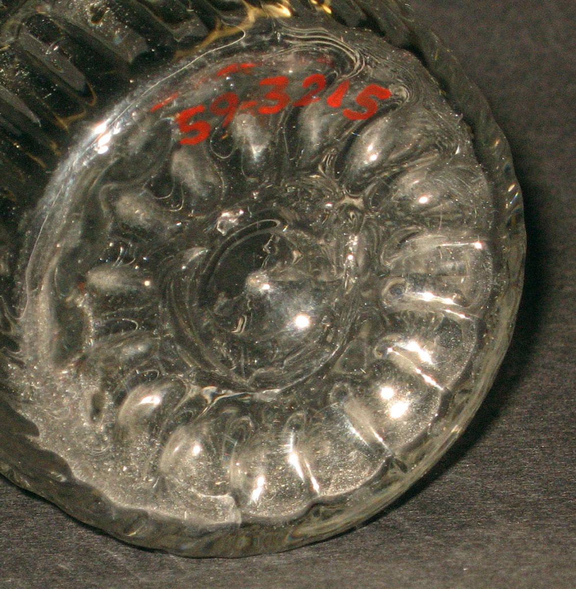 1959.3215 Glass tumbler (underside)