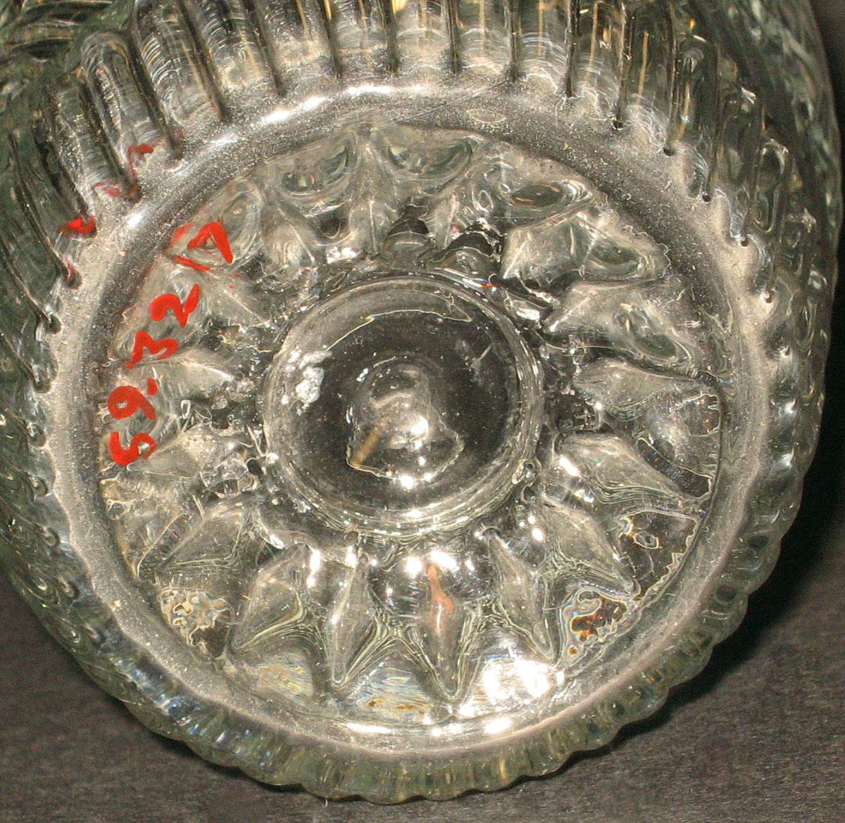 1959.3217 Glass tumbler (underside)