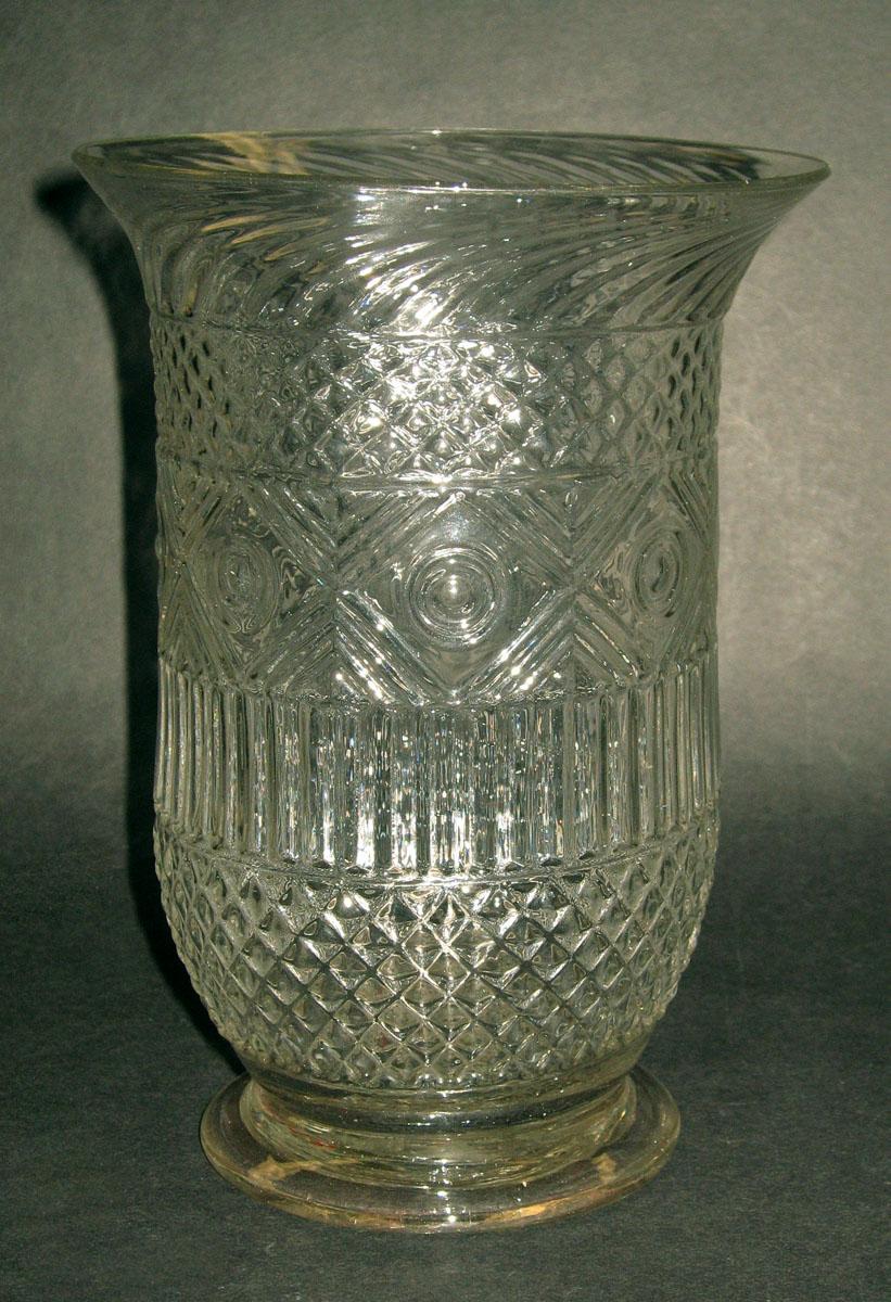 1959.3223 Glass celery vase