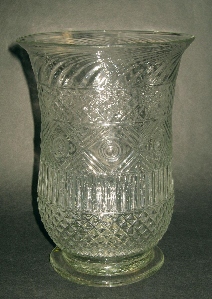 1959.3224 Glass celery vase