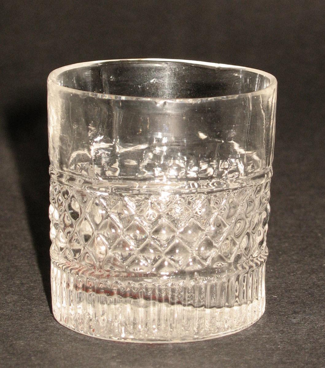 1959.3233 Glass tumbler