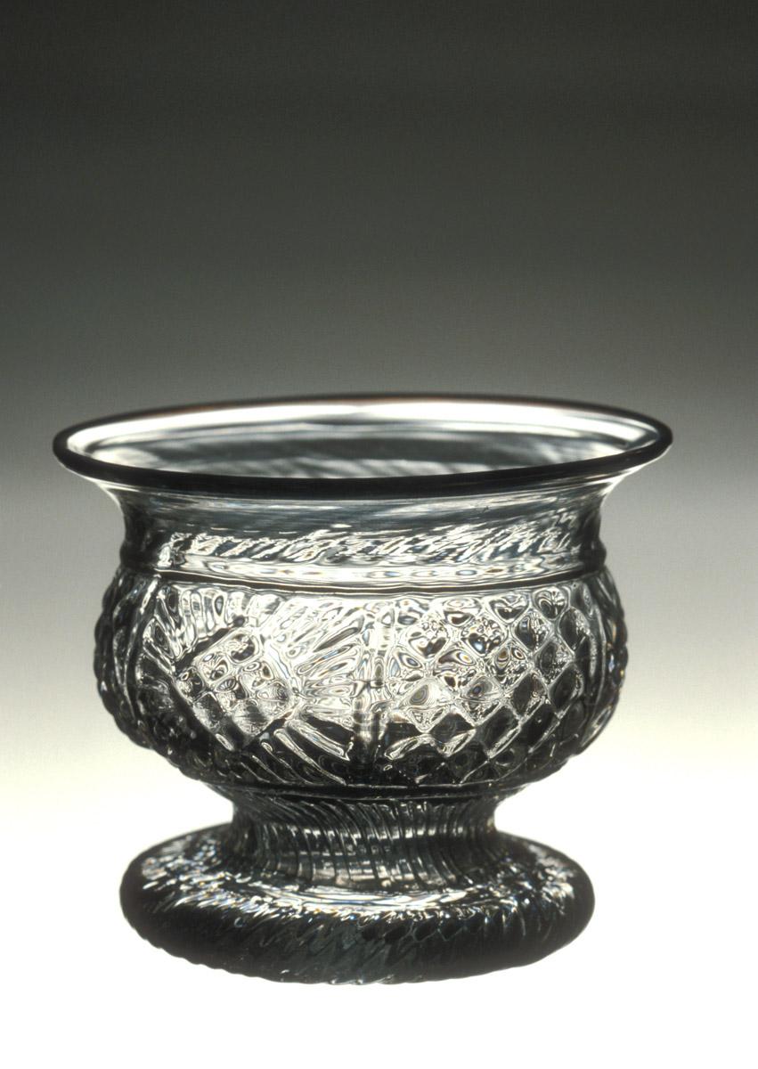 1959.3238 Lead glass salt
