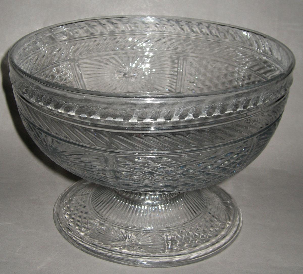 1959.3247 Lead glass footed bowl