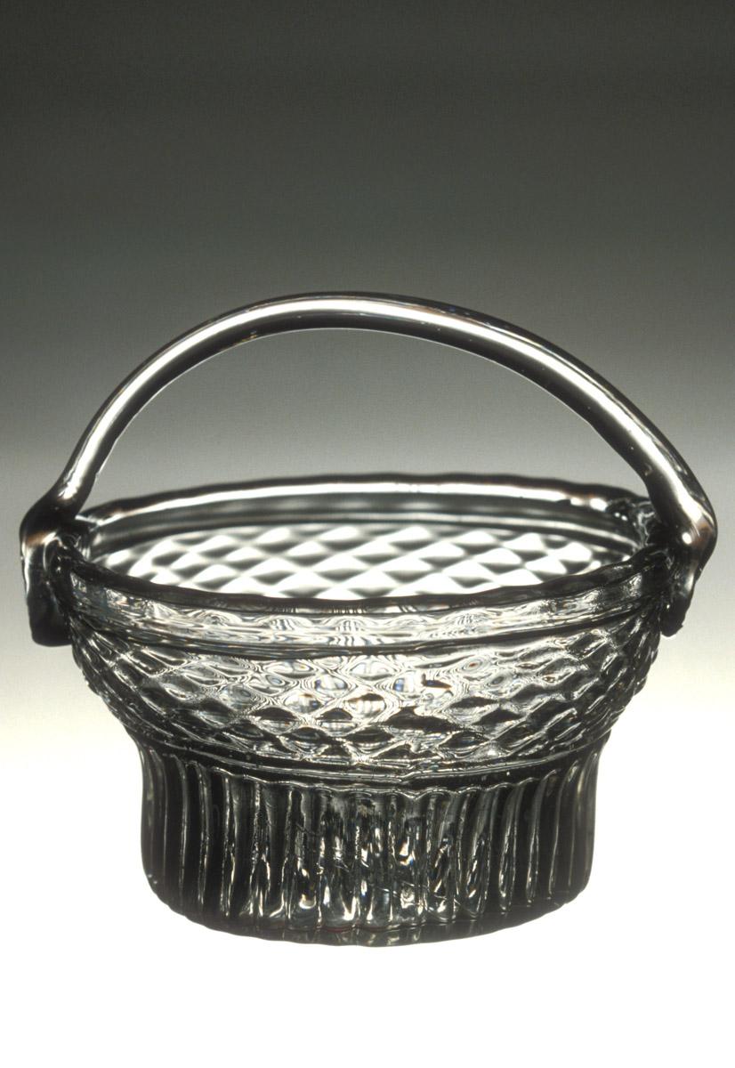 1959.3248 Lead glass basket