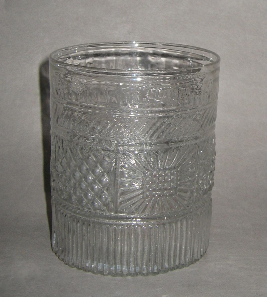 1959.3250 Glass tumbler