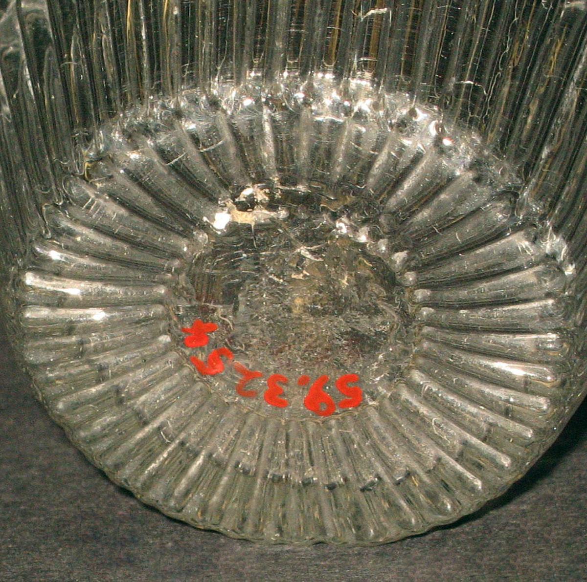 1959.3254 Glass tumbler (underside)