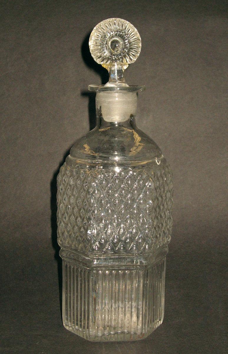 1959.3255 A, B Glass decanter and stopper