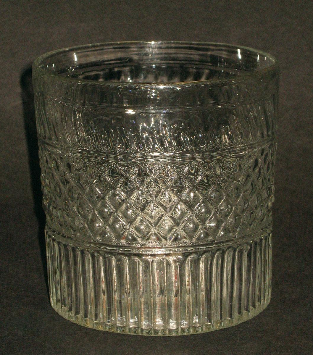 1959.3263 Glass tumbler