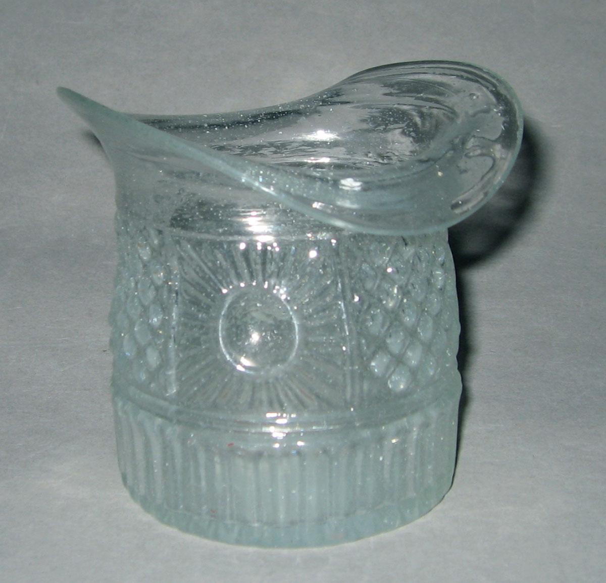 1959.3267 Lead glass salt