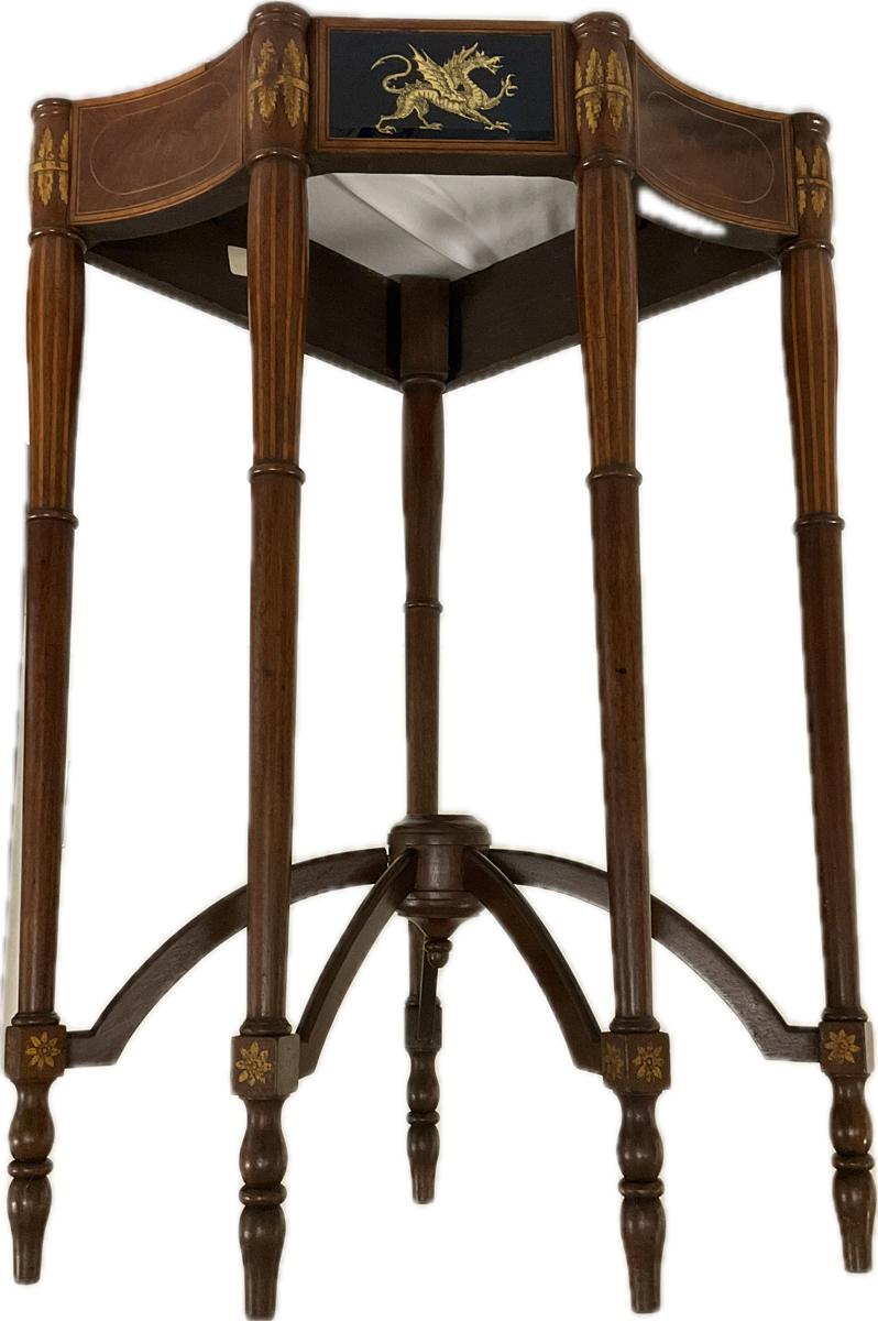 2025.0028 A Table, Corner table, overall, R-DIOC