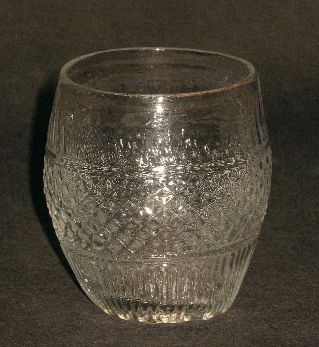 1959.3287 Glass tumbler