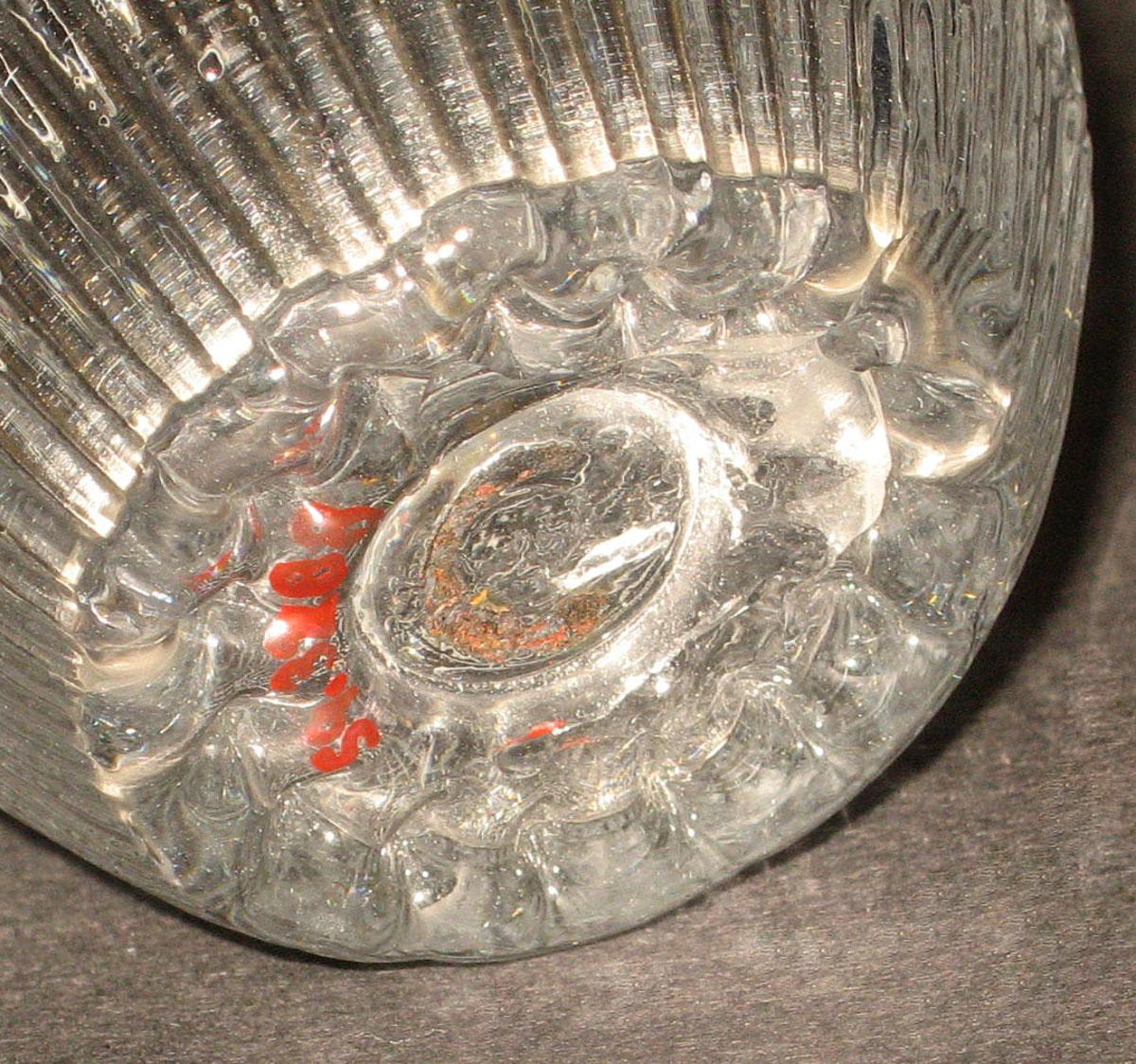 1959.3288 Glass tumbler (underside)