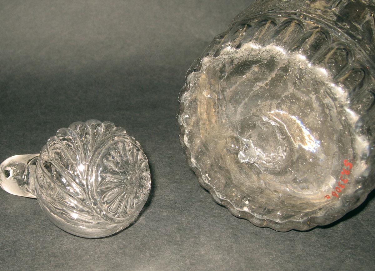1959.3306 A, B Glass decanter (detail)
