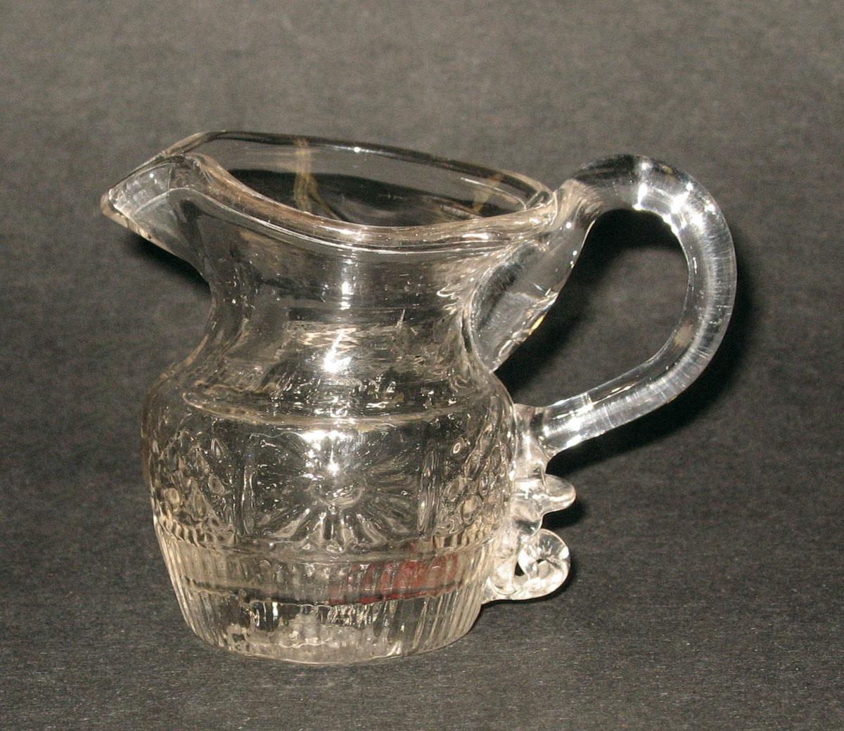 1959.3309 Glass jug
