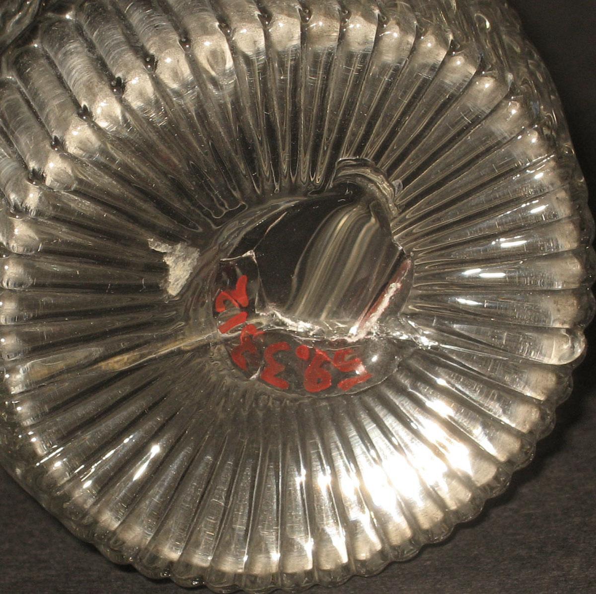 1959.3312 Glass tumbler (underside)
