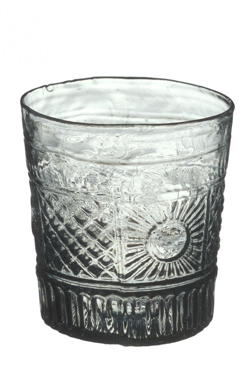 1959.3324 Glass tumbler