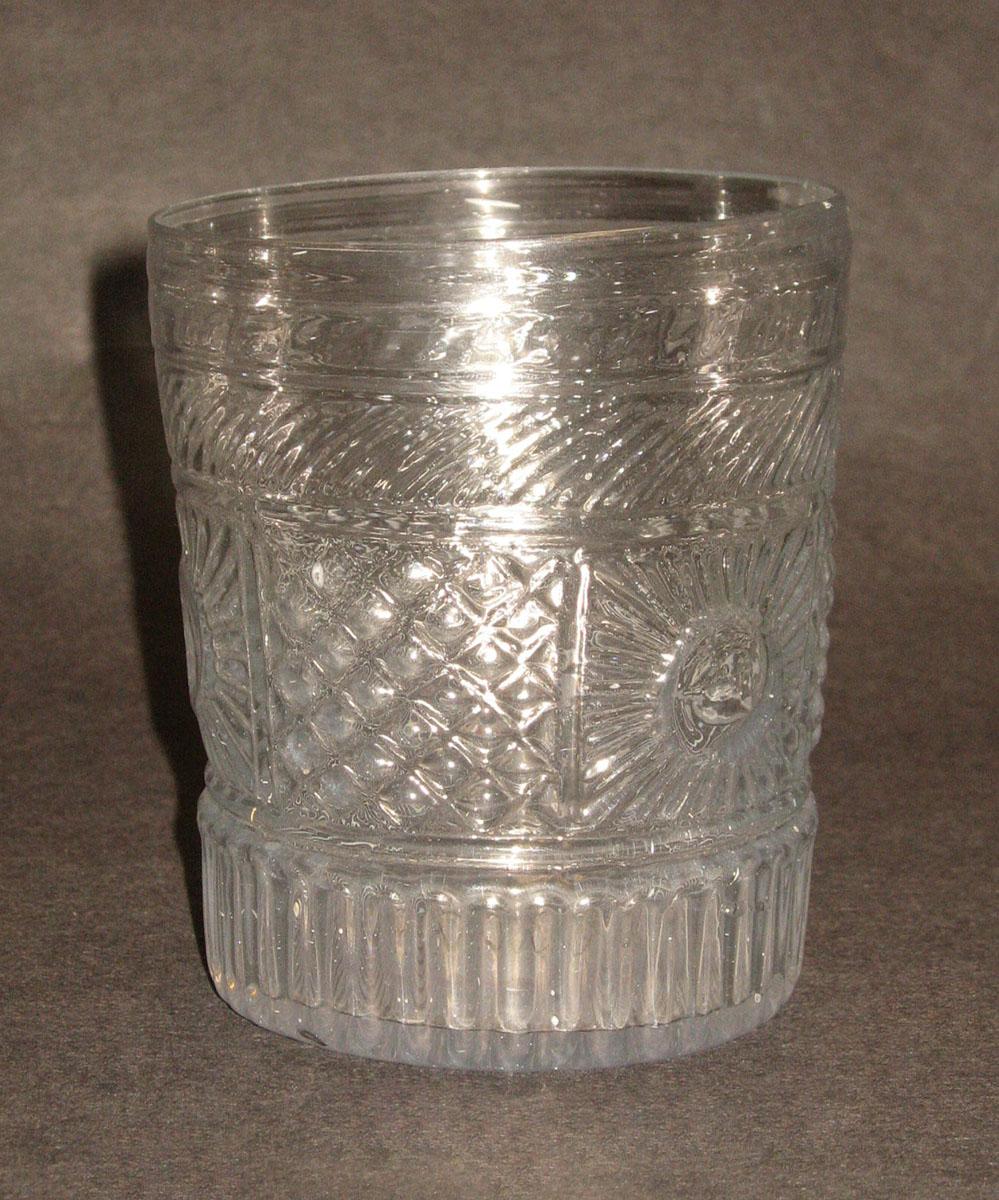 1959.3325 Glass tumbler