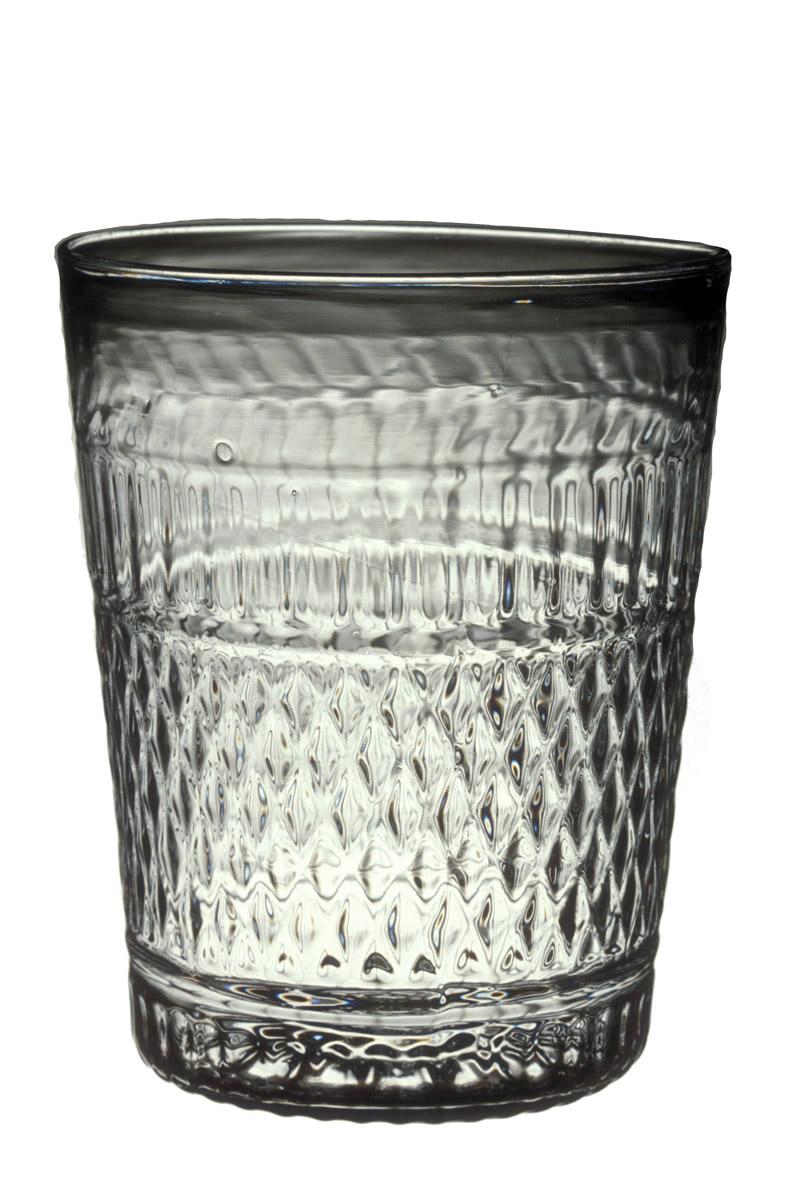 1959.3330 Lead glass tumbler