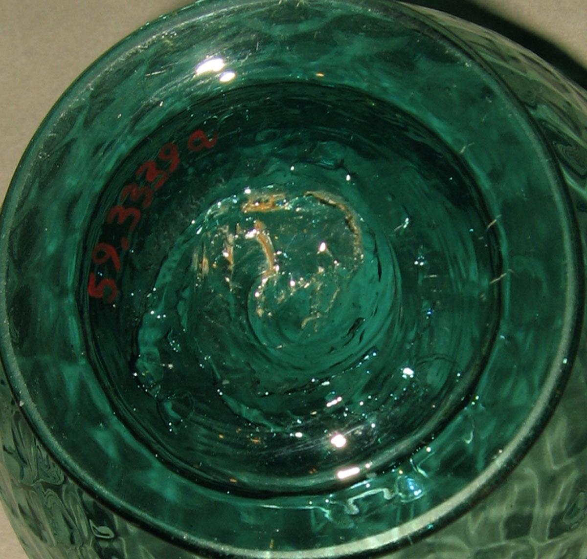 1959.3339 A Glass sugar bowl (underside)