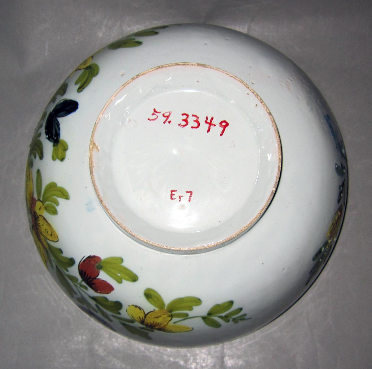 1959.3349 Delft bowl underside