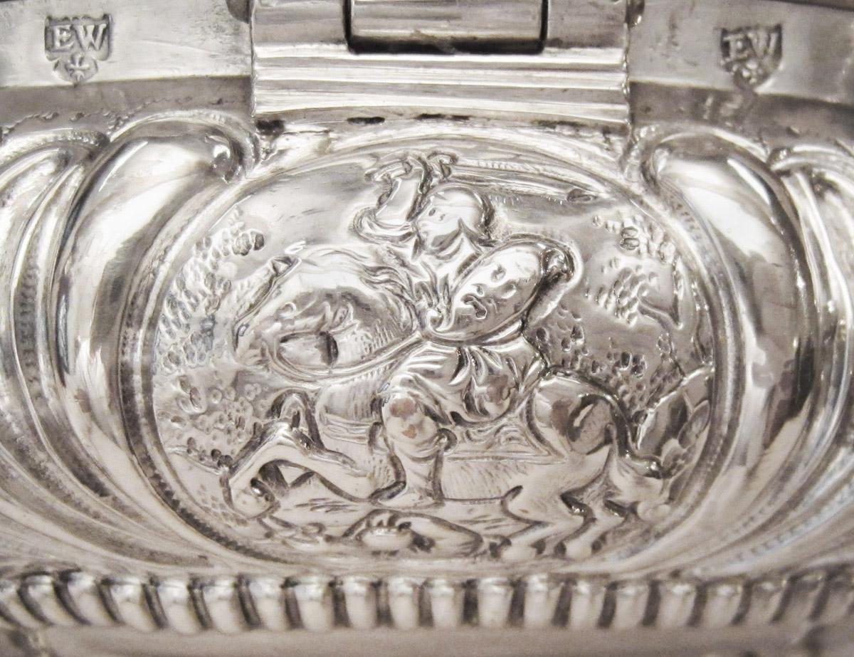 1959.3363 Sugar box, detail 6