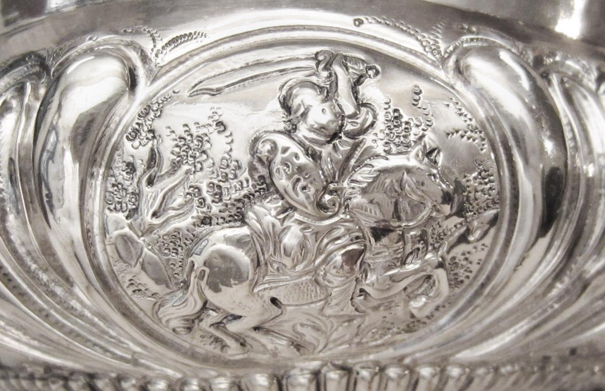 1959.3363 Sugar box, detail 7