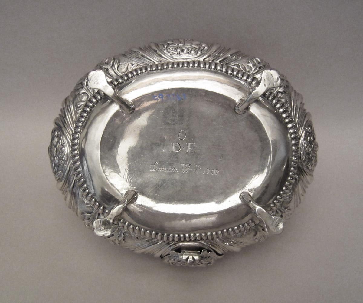 1959.3363 Sugar box, underside