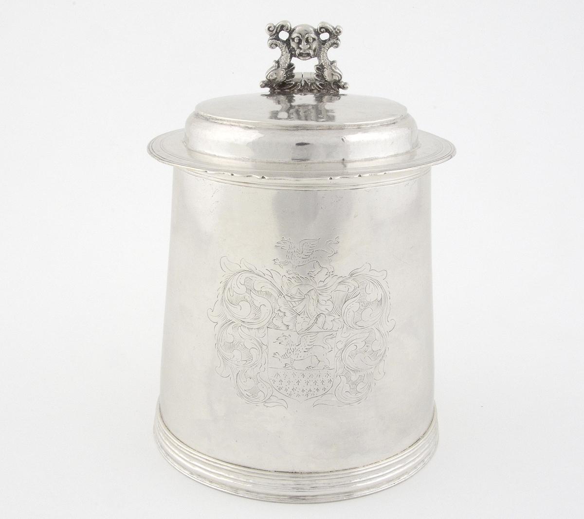 1959.3366 Tankard, side 2