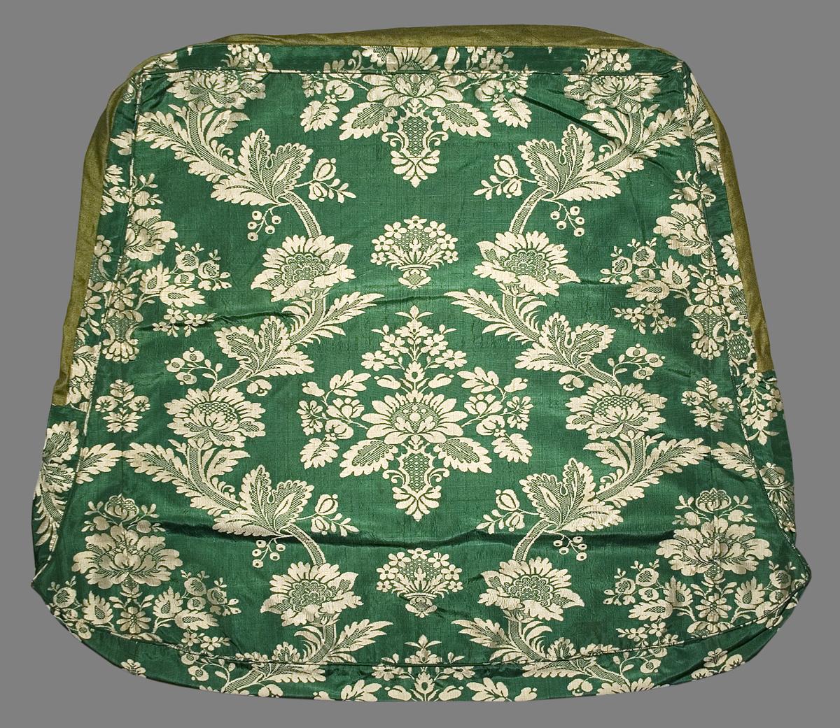 1969.7874.002 Slip Cover
