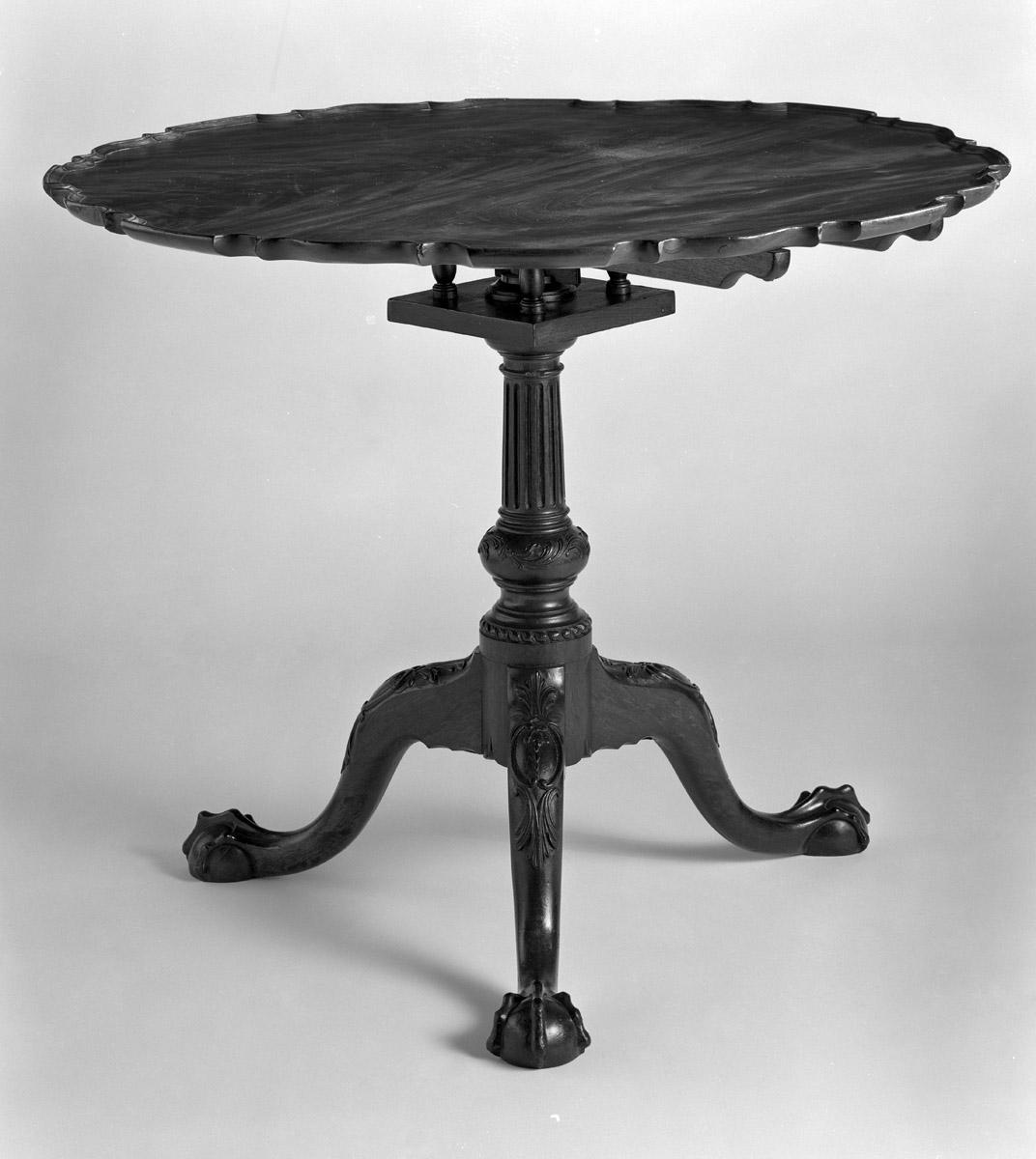 1959.3404 Table, Tea Table (view 2)