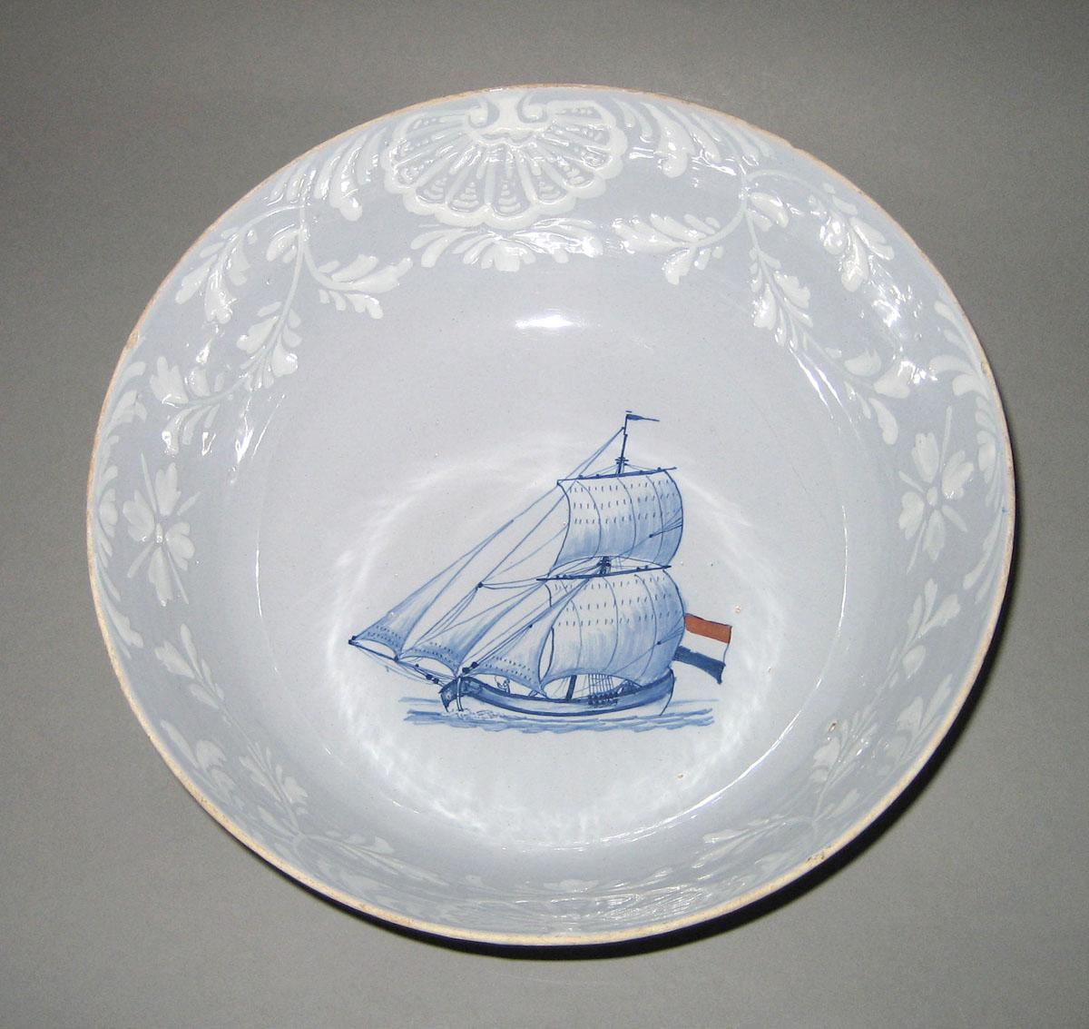 1954.0046.004 Delft punch bowl top