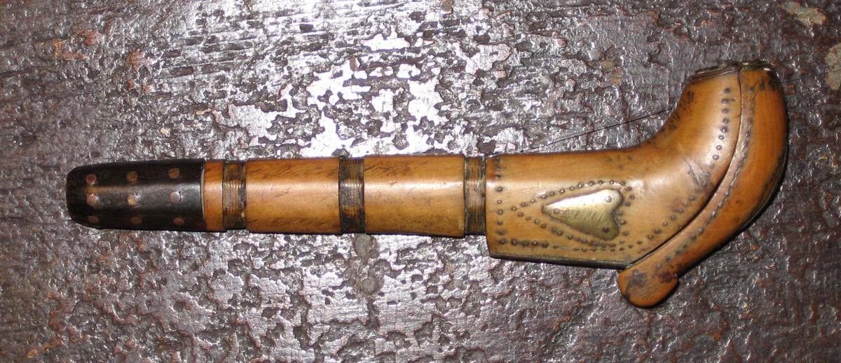 1954.0058.004 Pipe case