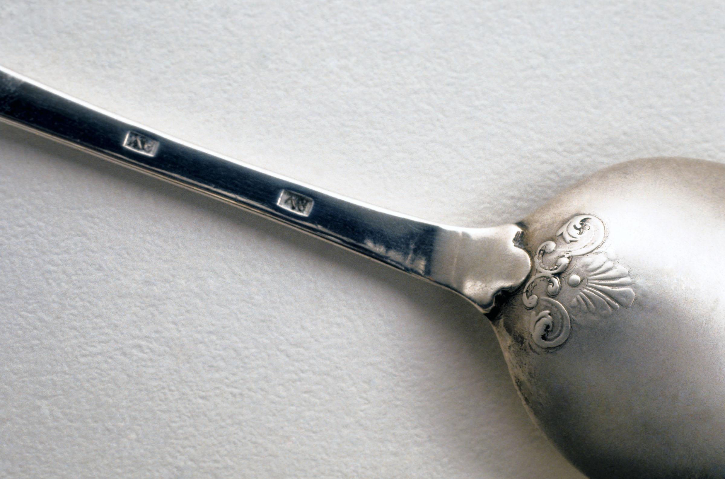 1954.0060 Tablespoon, Spoon, detail 2