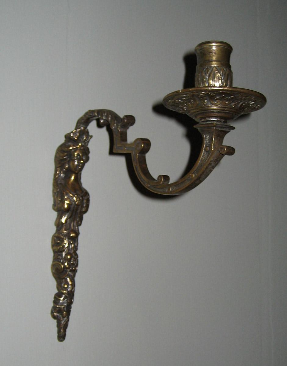 1954.0066.001 Sconce (detail)
