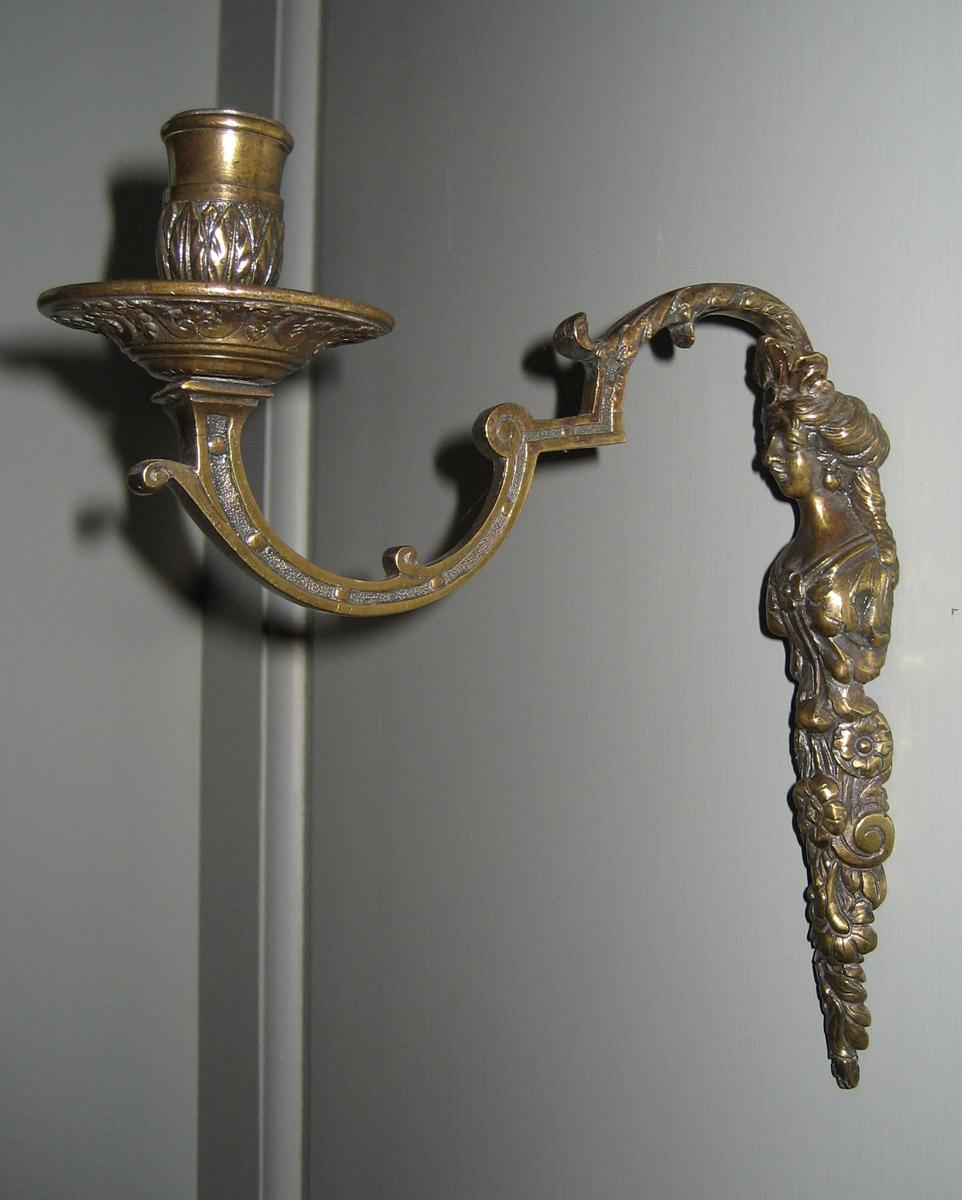 1954.0066.002 Sconce (detail)