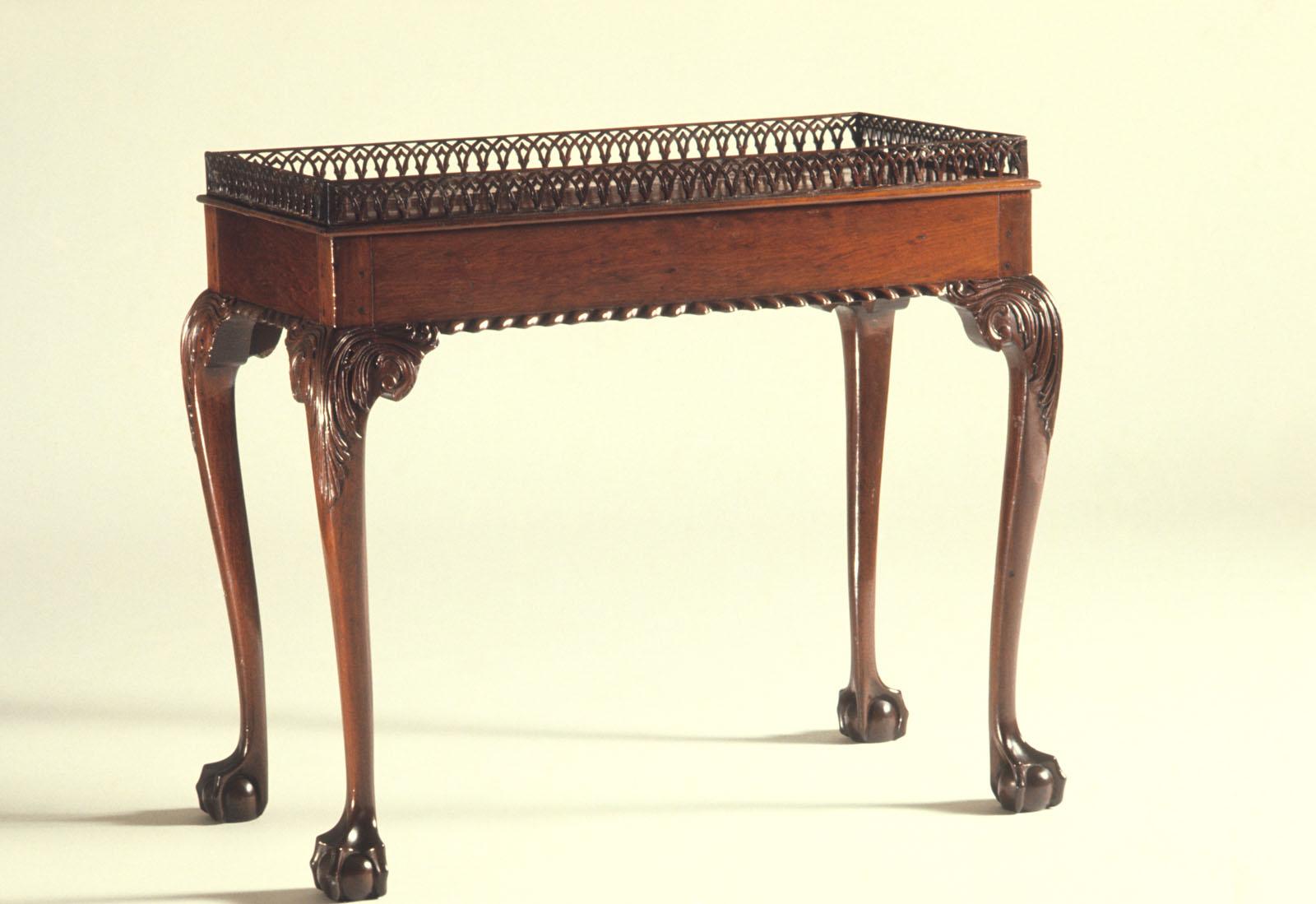 1952.0018 Table, view 1