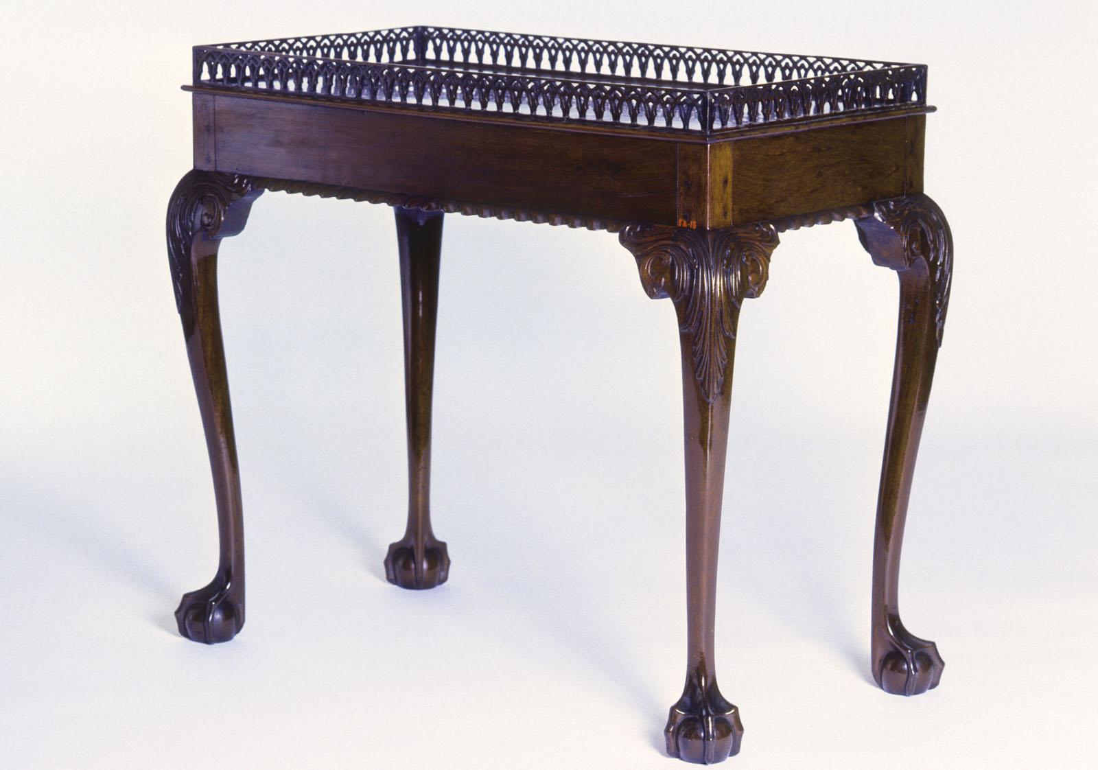 1952.0018 Table, view 4