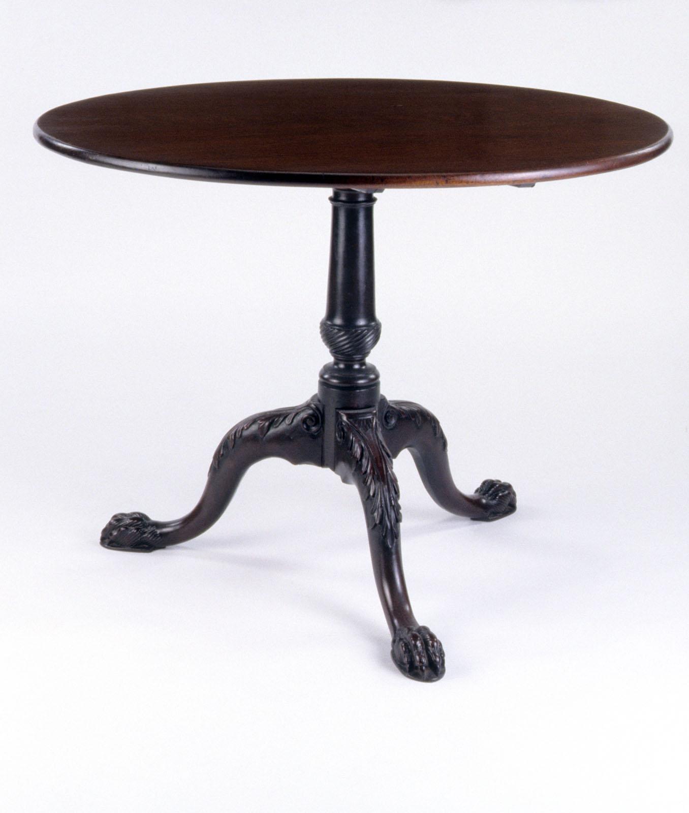 1951.0021 Table, view 4